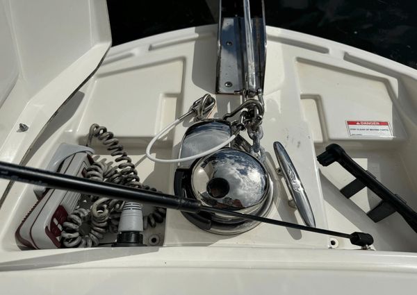 Sea Ray 310 SLX image