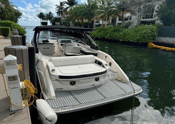 Sea Ray 310 SLX image