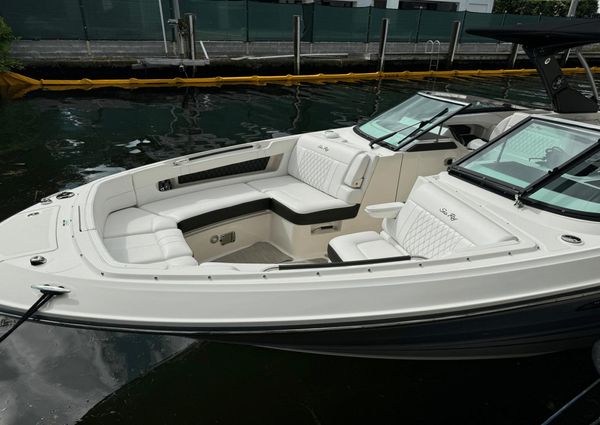 Sea Ray 310 SLX image