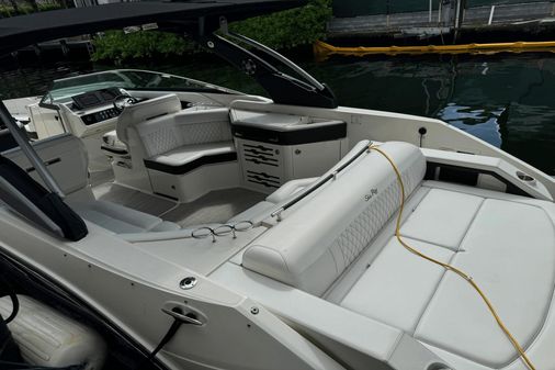 Sea Ray 310 SLX image