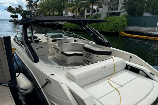 Sea Ray 310 SLX image