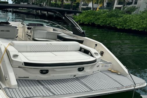 Sea Ray 310 SLX image