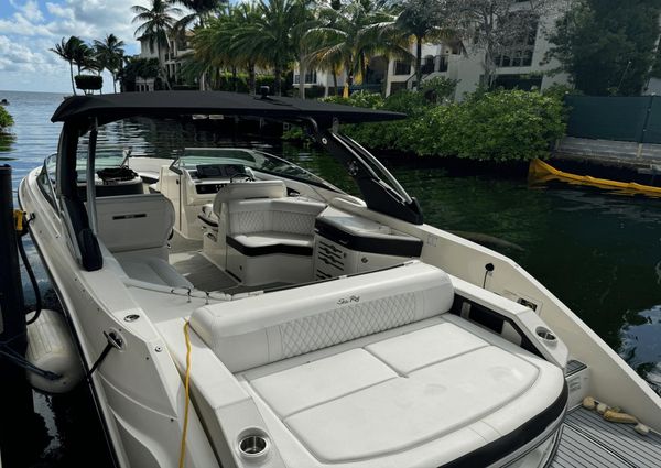 Sea Ray 310 SLX image