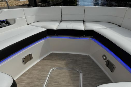 Sea Ray 310 SLX image