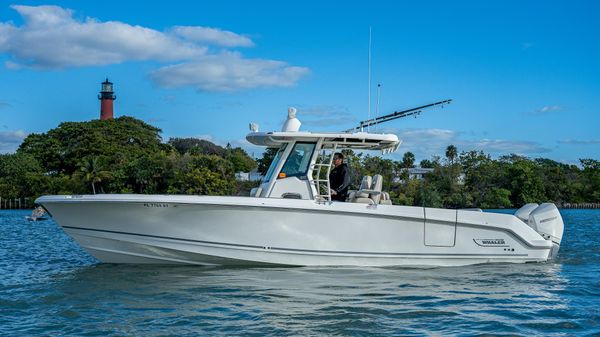 Boston Whaler 330 Outrage 