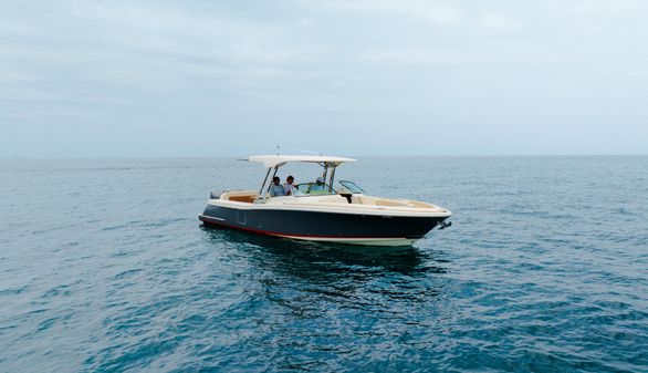 Chris-Craft Calypso 30 image