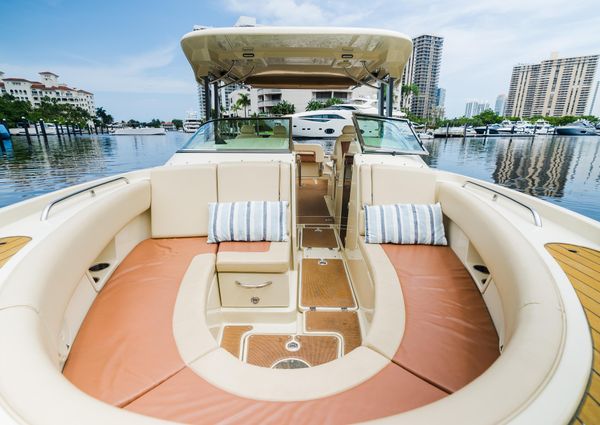 Chris-Craft Calypso 30 image