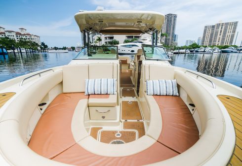 Chris-Craft Calypso 30 image