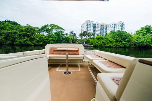 Chris-Craft Calypso 30 image