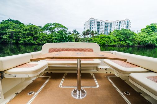 Chris-Craft Calypso 30 image