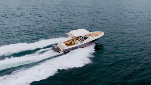 Chris-Craft Calypso 30 image