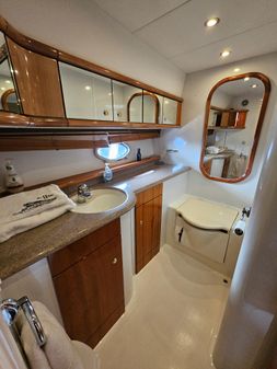 Sunseeker Manhattan 62 image