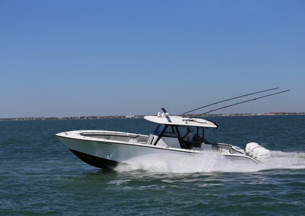 Yellowfin 39 Offshore image