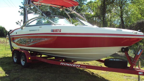 Rinker 226 Captiva Bowrider 