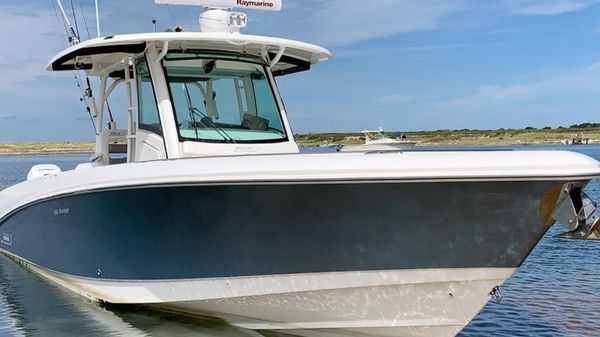 Boston Whaler 350 Outrage