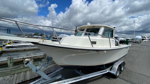 Parker 2120 Sport Cabin 