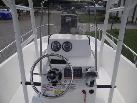 Bayliner T18-BAY image