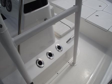 Bayliner T18-BAY image
