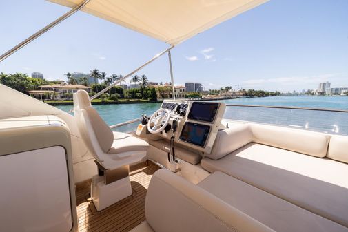 Azimut 64 image