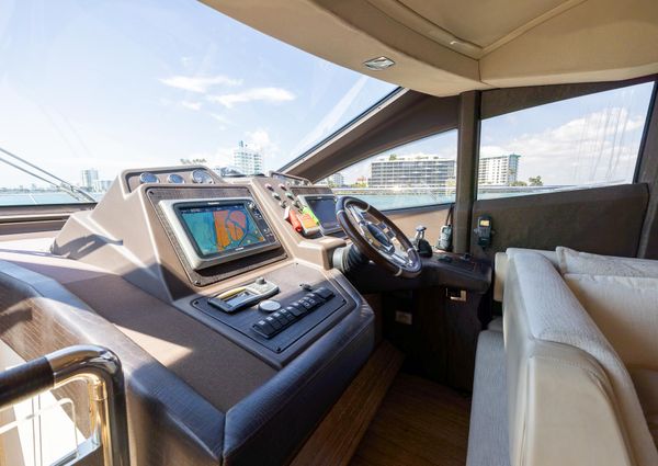 Azimut 64 image