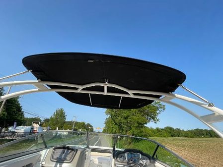 Chaparral 246-SSI image