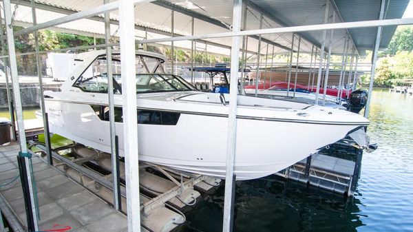 Monterey 385 SE