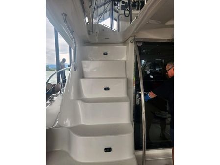 Sea Ray 52 Sedan Bridge image