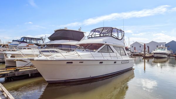 Bayliner 3988 Command Bridge Motoryacht 