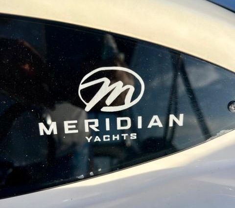 Meridian 391 Sedan image