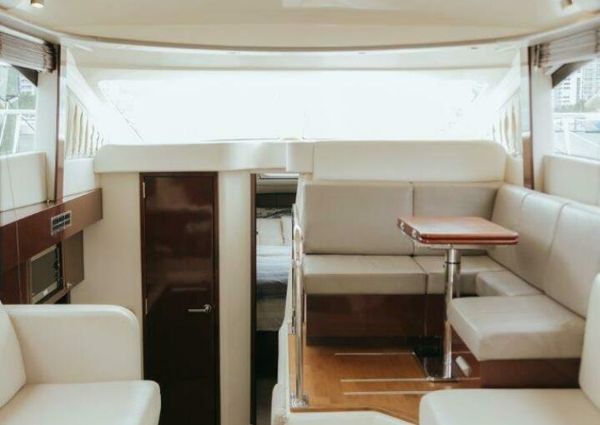 Sea Ray 390 Sedan Bridge image