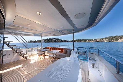 Sunseeker 28 Metre Yacht image