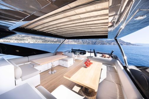 Sunseeker 28 Metre Yacht image