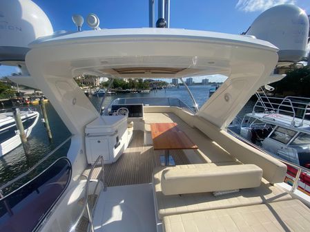 Azimut 54 Fly image