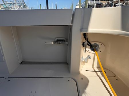 Sea Ray 330 Express Cruiser image