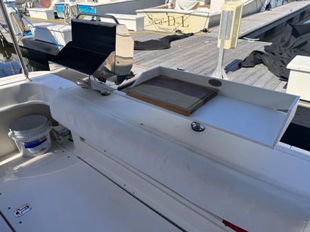 Sea Ray 330 Express Cruiser image