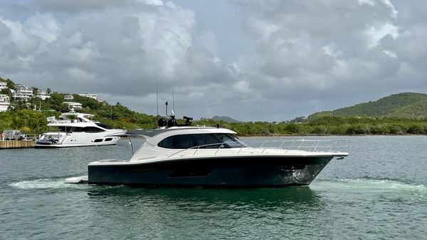 Riviera 445 SUV