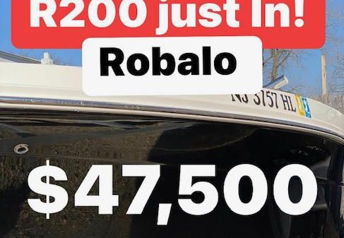 Robalo R 200 Center Console 