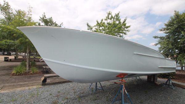 Carolina Custom 23 Center Console Hull 