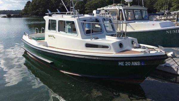 Mitchell 24 Pilot House