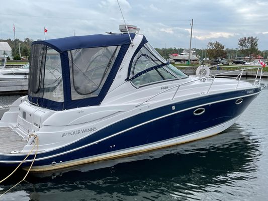 Four Winns 338V - main image