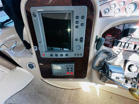 Sea Ray 380 Sundancer image