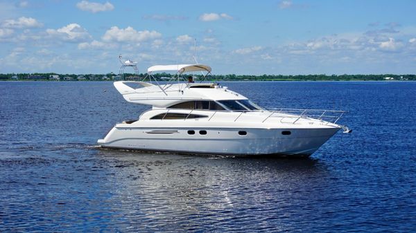 Viking Sport Cruiser 50 Express Flybridge 