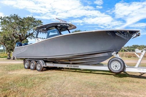 Sportsman Open 352 Center Console image