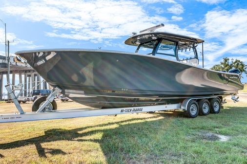 Sportsman Open 352 Center Console image