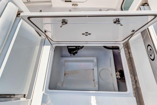 Sportsman Open 352 Center Console image