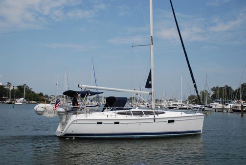 Hunter 36 image