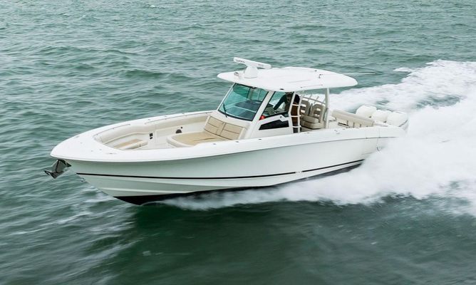 Boston Whaler 380 Outrage - main image