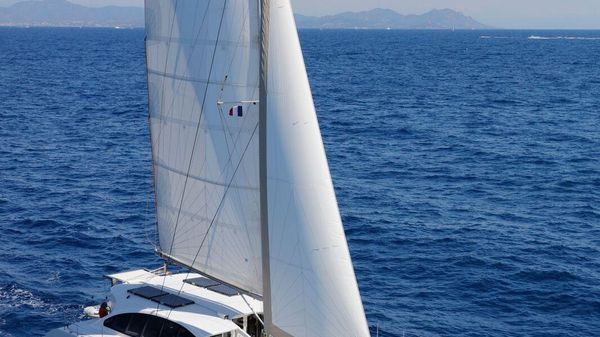 Catamaran Cruisers DH55