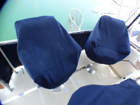 Tiara Yachts 36 Convertible Sedan image