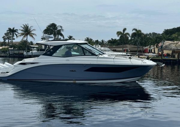 Sea Ray 320 SUNDANCER OUTBOARD COUPE image